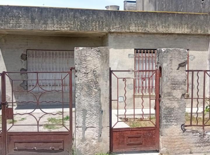 Casa · 80m² · 2 Ambientes · 1 Cochera