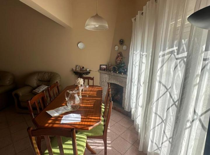 Casa · 225m² · 4 Ambientes · 3 Cocheras
