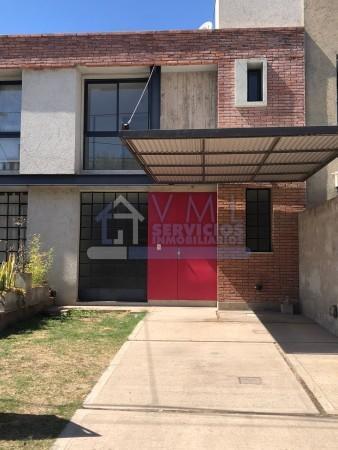Casa · 100m² · 6 Ambientes