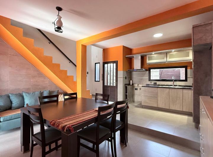 Casa · 89m² · 2 Dormitorios · 1 Cochera
