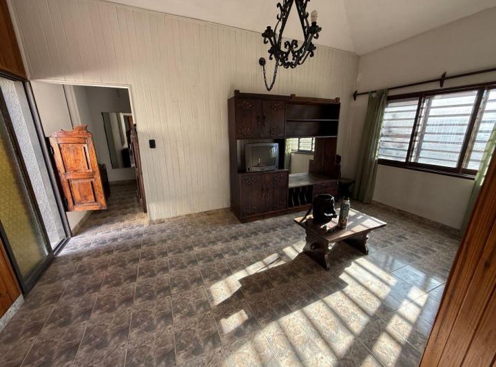 Casa · 300m² · 8 Ambientes