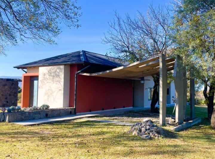 Casa · 280m² · 4 Ambientes · 2 Cocheras