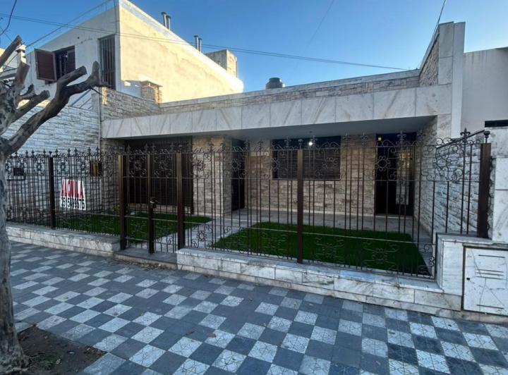 Casa · 120m² · 5 Ambientes