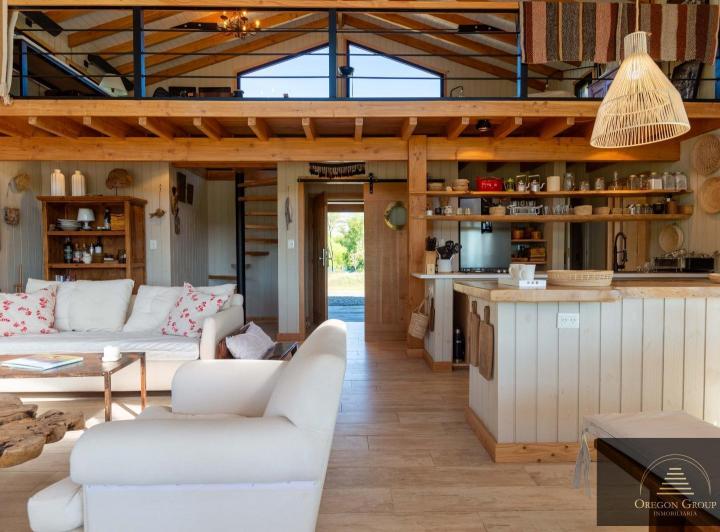 Casa · 2800m² · 4 Ambientes · 1 Cochera