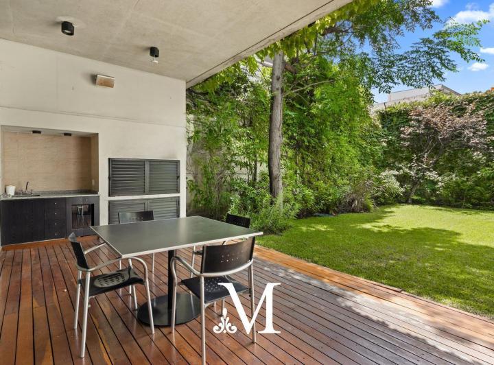Terreno · 140m² · 4 Ambientes · 2 Cocheras