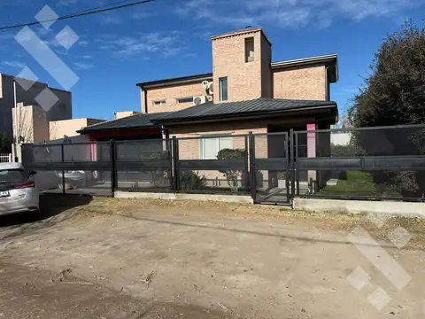 Casa en Venta en Neuquén, Confluencia