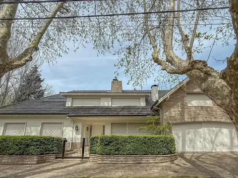 Casa en Venta en Acassuso, Partido de San Isidro