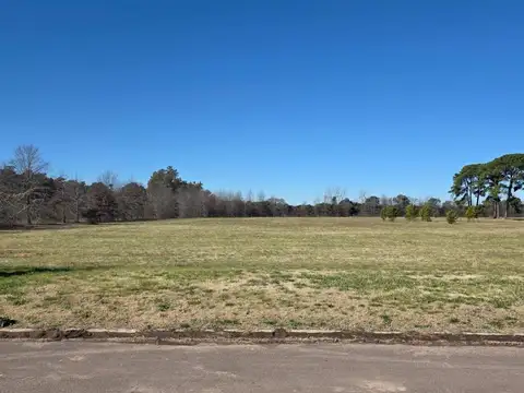 Terreno en Venta en Los Pinares Country Club, Countries y Barrios Cerrados en Exaltación de la Cruz