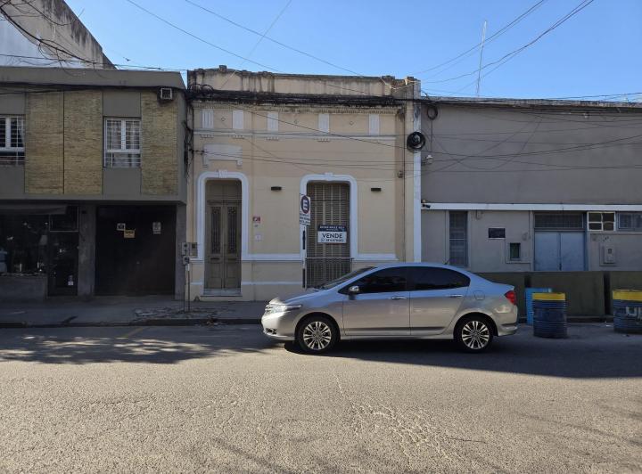 Casa · 330m² · 6 Ambientes