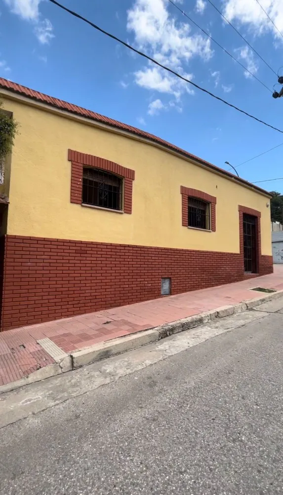 Casa en VENTA ideal para familias, 3D,  2B, cochera, patio y terraza