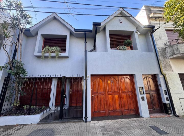 Casa · 182m² · 5 Ambientes · 1 Cochera
