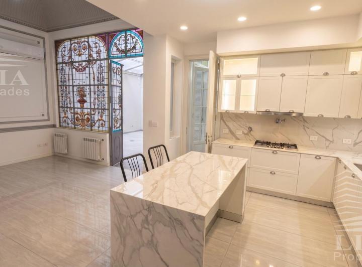 Casa · 193m² · 12 Ambientes