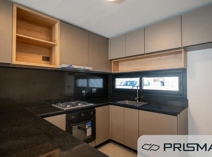 Casa · 112m² · 6 Ambientes · 1 Cochera
