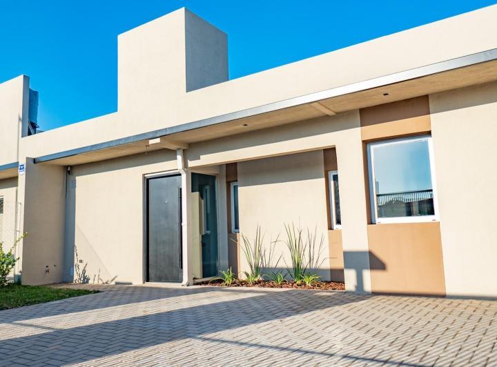 Casa · 105m² · 6 Ambientes · 2 Cocheras