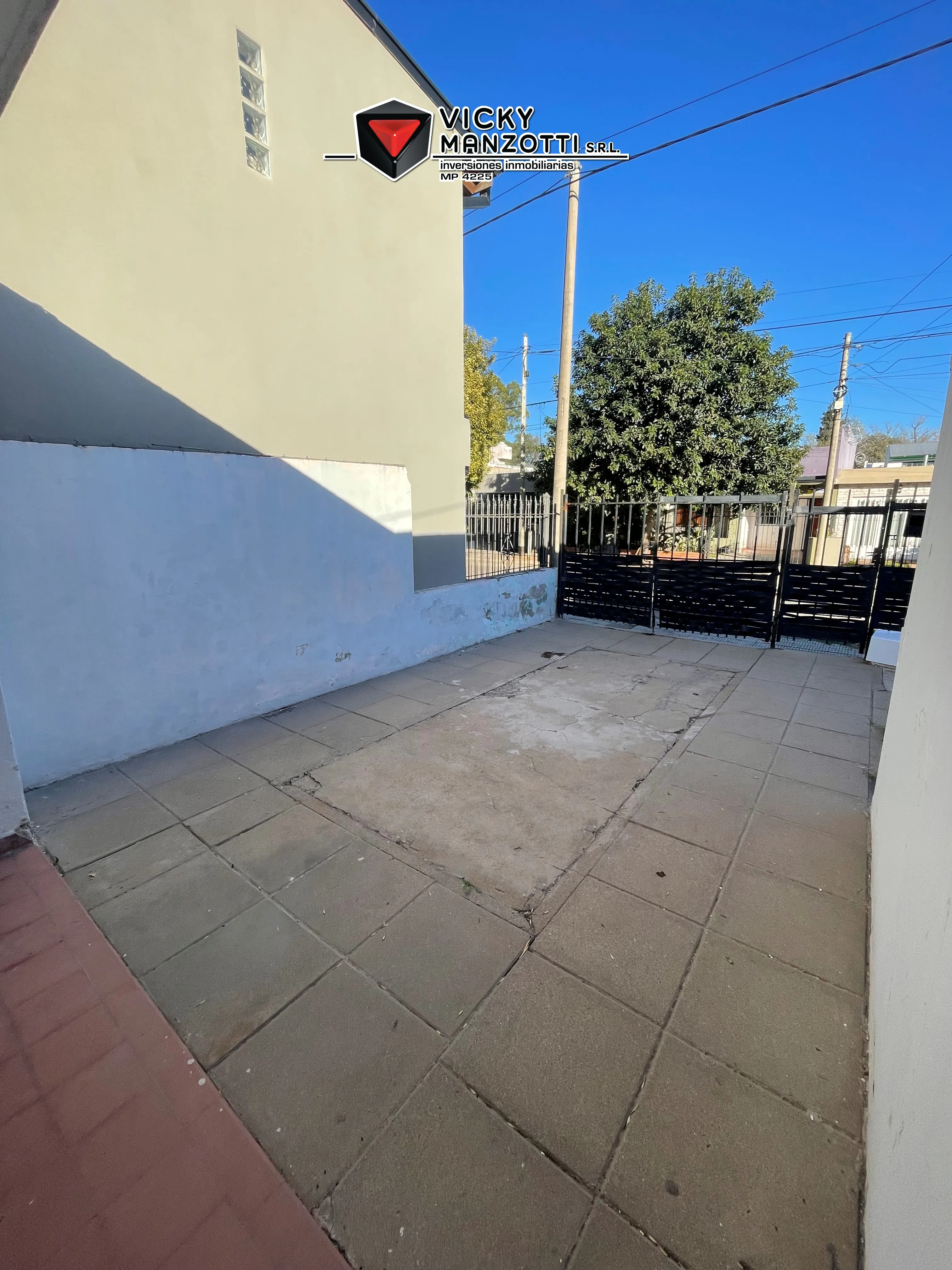 TU PROXIMA CASA - 4 DORM + PATIO