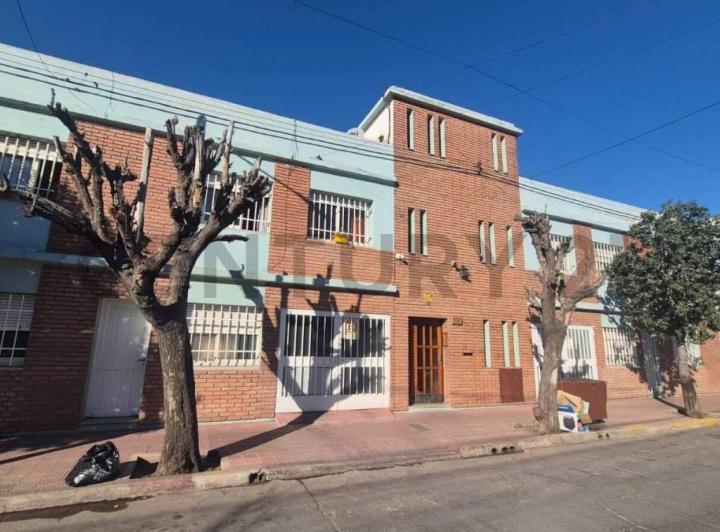 Departamento · 75m² · 4 Ambientes · 1 Cochera