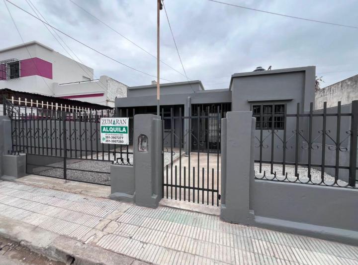 Casa · 70m² · 3 Ambientes · 1 Cochera
