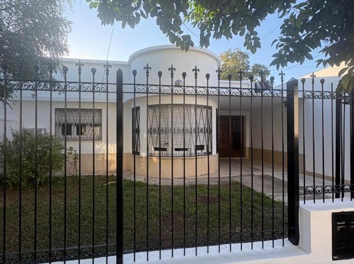 Casa · 120m² · 6 Ambientes · 1 Cochera