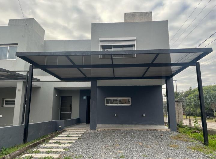 Casa · 70m² · 5 Ambientes · 1 Cochera