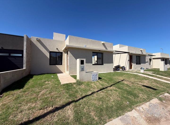 Casa · 71m² · 3 Ambientes · 1 Cochera