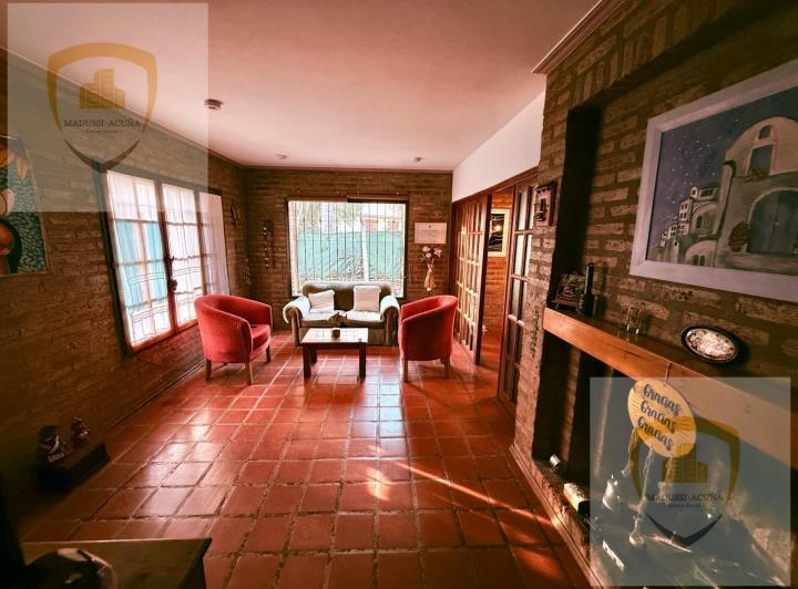 Casa · 175m² · 7 Ambientes · 2 Cocheras