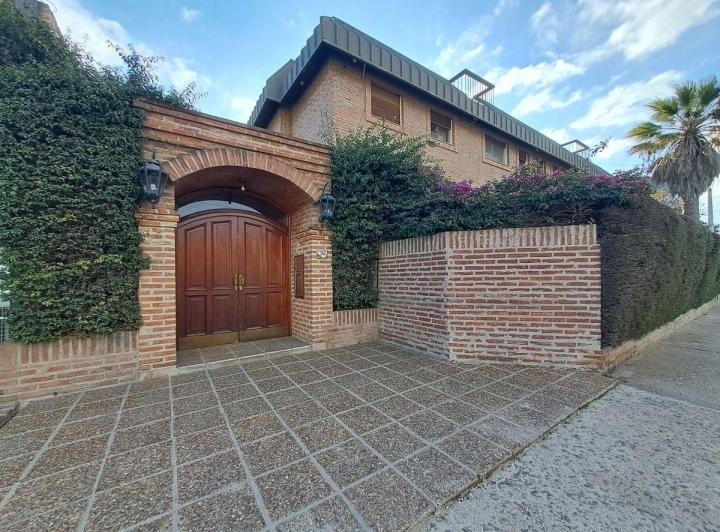 Departamento · 67m² · 5 Ambientes · 1 Cochera