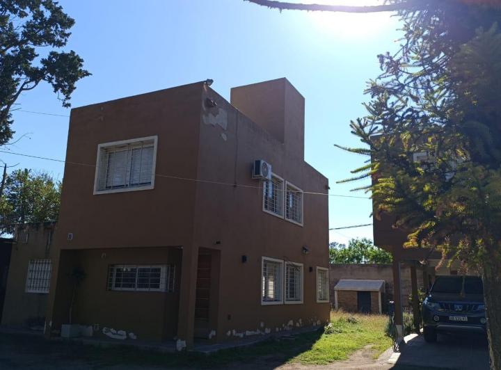 Casa · 117m² · 10 Ambientes · 1 Cochera