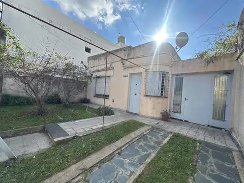 Casa en Venta en Azcuenaga, Rosario