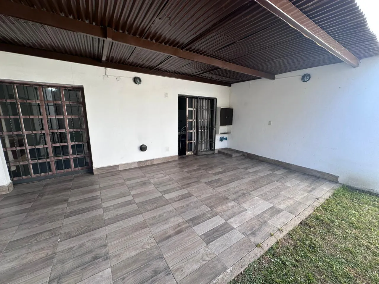 Casa 4 Dorm. con PATIO Y ASADOR en General Bustos - THO8080577