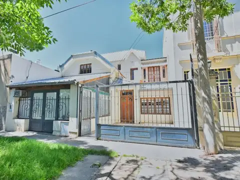 Casa en Venta en Azcuenaga, Rosario