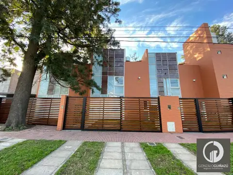 Casa en Venta en Fisherton, Rosario