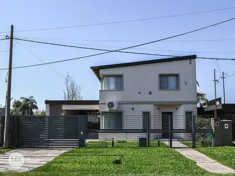 Casa en Venta en Roldan, San Lorenzo
