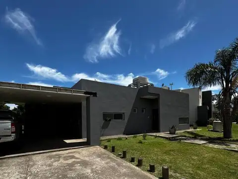 Casa en Venta en Pueblo Esther, Rosario