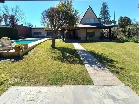 Casa en Venta en Pueblo Esther, Rosario