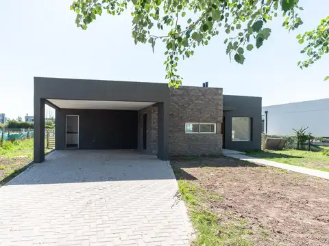 Casa en Venta en Puerto Roldan, Countries y Barrios Cerrados en Roldan
