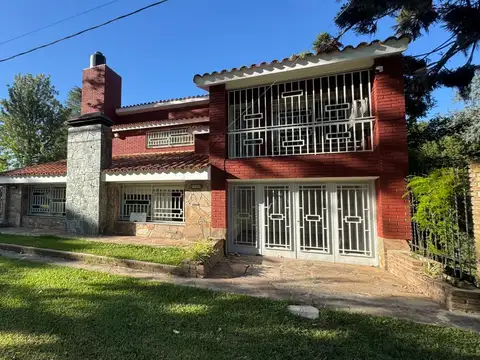 Casa en Venta en Centro, Funes