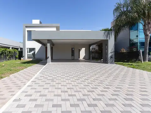 Casa en Venta en Pueblo Esther, Rosario