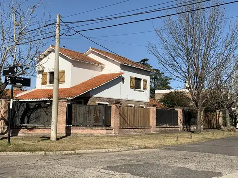 Casa en Venta en Fisherton, Rosario
