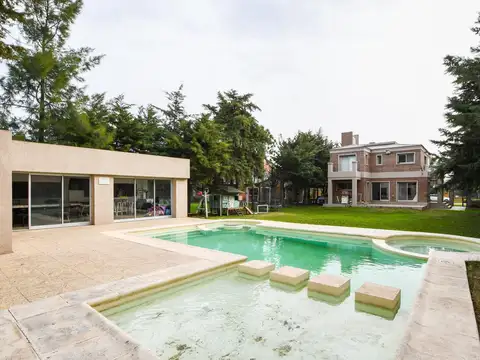 Casa en Venta en Roldan, San Lorenzo