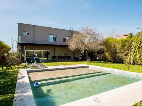 Casa en Venta en Puerto Roldan, Countries y Barrios Cerrados en Roldan