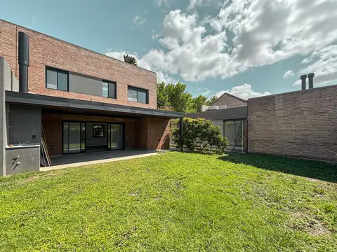 Casa en Venta en Fisherton, Rosario