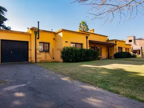Casa en Venta en Los Alamos, Countries y Barrios Cerrados en Ibarlucea