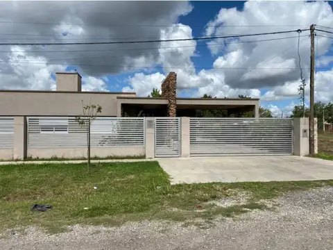 Casa en Venta en Fisherton, Rosario