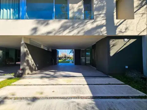 Casa en Venta en Fisherton, Rosario
