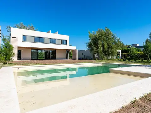 Casa en Venta en Puerto Roldan, Countries y Barrios Cerrados en Roldan