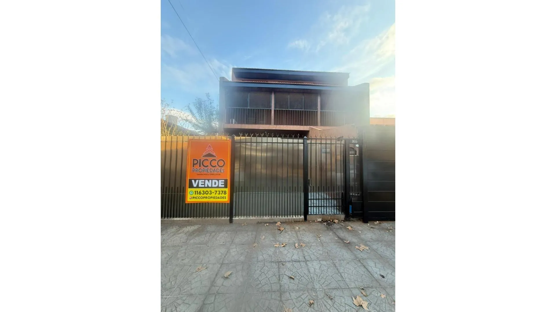 GRAN CASA A LA VENTA, HERMOSO BARRIO