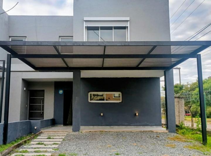 Casa · 70m² · 6 Ambientes · 1 Cochera