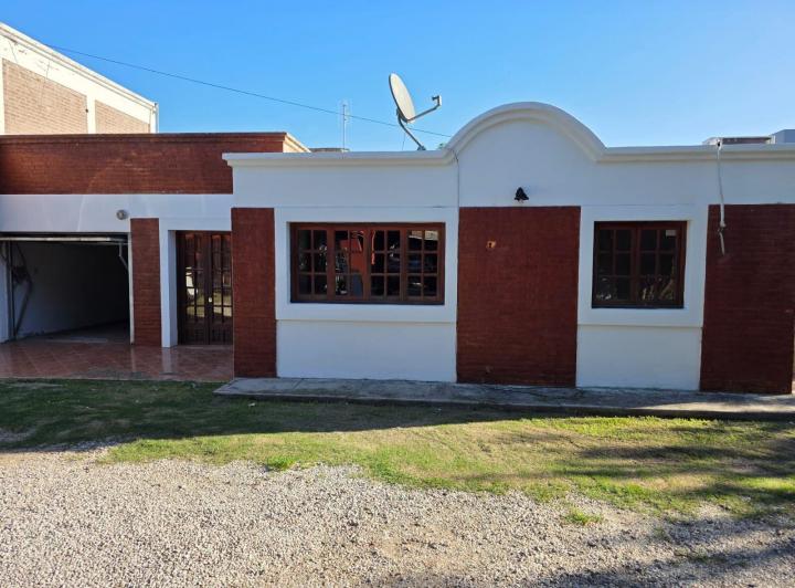 Casa · 70m² · 4 Ambientes · 1 Cochera
