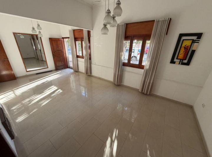 Casa · 115m² · 7 Ambientes · 1 Cochera