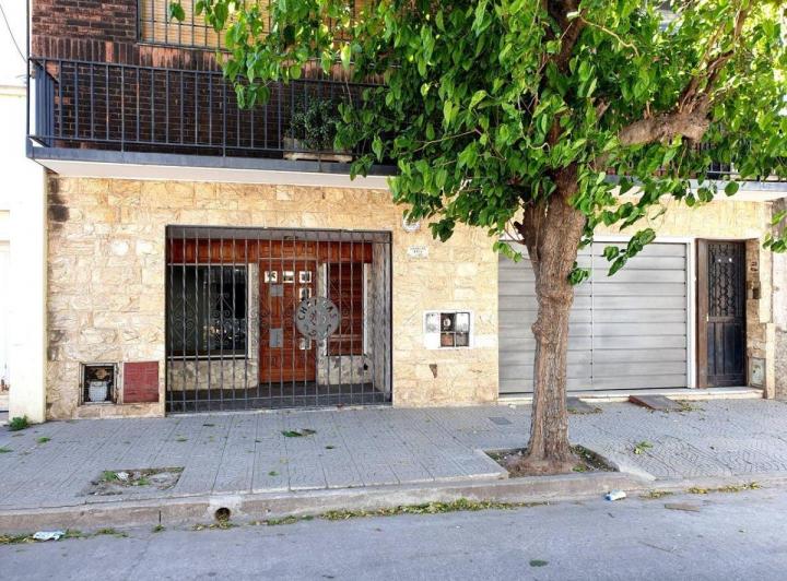 Casa · 150m² · 4 Ambientes · 1 Cochera